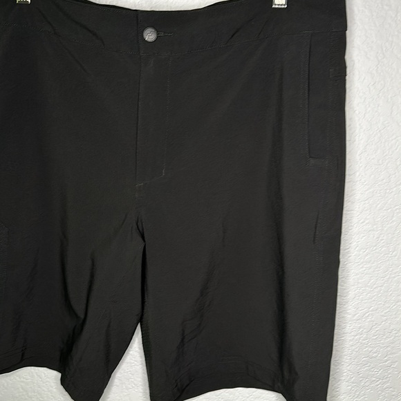 Magellan Men’s Water Repellent Shorts Black Large - Picture 4 of 10